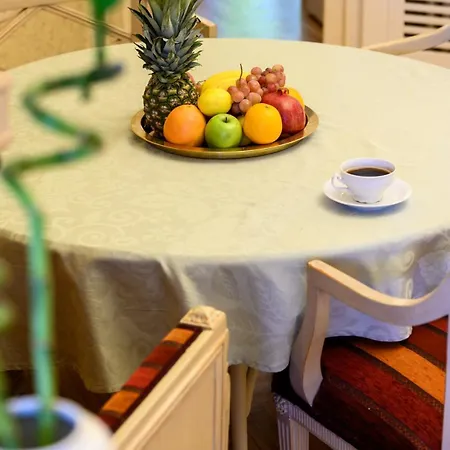 Old Money Old Town Apartment Belgrade