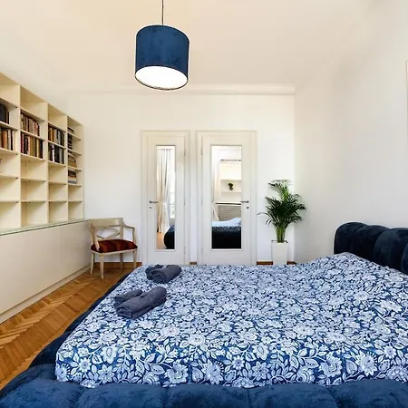 Old Money Old Town Apartment