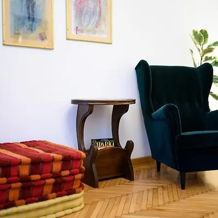 Old Money Old Town Apartment